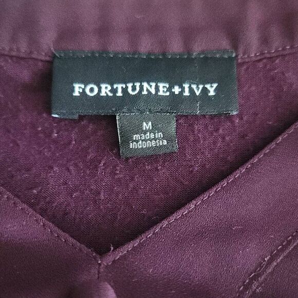 Fortune + Ivy Women's Size Medium Burgundy Short Sleeve Button Top - Picture 4 of 5